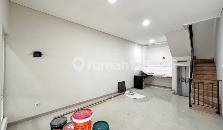 Last Unit! Rumah Baru 4Lantai Siap Huni Dalam Komplek Taman Ratu Jakarta Barat 2