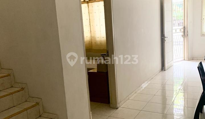 Rumah 3 Lantai Strategis Bebas Banjir Tanjung Duren Jakarta Barat 1