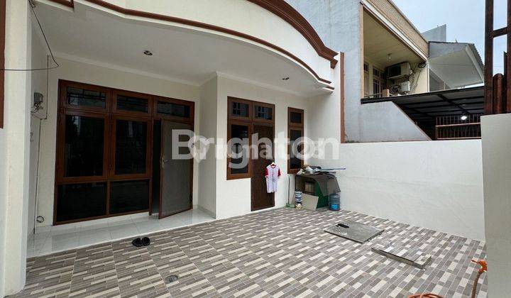 RUMAH SIAP HUNI 1.5 LANTAI ROW 2 MOBIL TAMAN RATU, JAKARTA BARAT 1