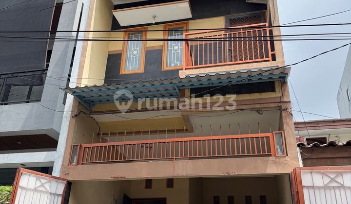 Rumah Semi Furnish 3Lt Strategis Dalam Komplektanjung Duren Selatan Jakarta Barat Rumah Semi Furnish 3Lt Strategis Dalam Komplektanjung Duren Selatan Jakarta Barat