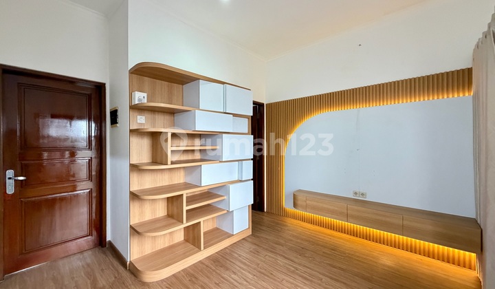 Tinggal Bawa Koper! Rumah 6X15 Puri Media Jakarta Barat Tinggal Bawa Koper! Rumah 6X15 Puri Media Jakarta Barat