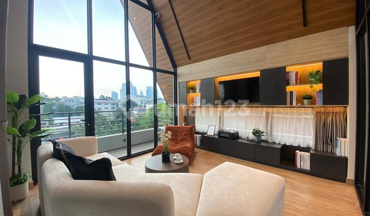 Dijual Rumah Baru 5 Lantai dengan Lift Daerah Wijaya Dijual Rumah Baru 5 Lantai dengan Lift Daerah Wijaya