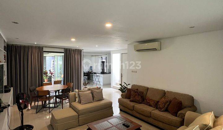 Di Jual Rumah Ozone Residences Furnished Bagus 23