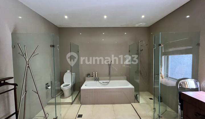 Di Jual Rumah Ozone Residences Furnished Bagus 32