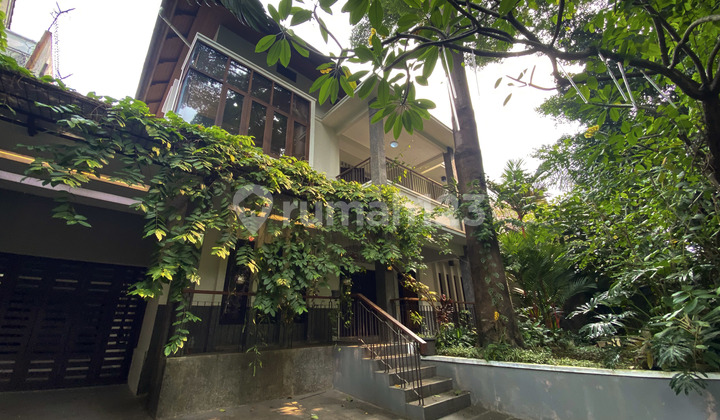 Disewakan Rumah Daerah Dharmawangsa Lokasi Strategis Dekat dengan Pusat Perkantoran dan Perbelanjaan 1