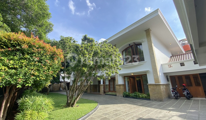 For Rent: House in a Very Strategic Location in Senopati Area with Private Pool