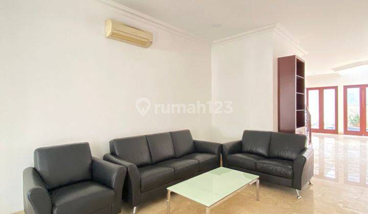 Disewa Rumah Strategis 4 BR Area Senopati Jakarta Selatan 2