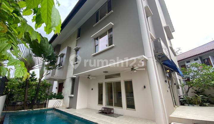 For Rent 3-Story House in Strategic SCBD Area 5BR Good Condition