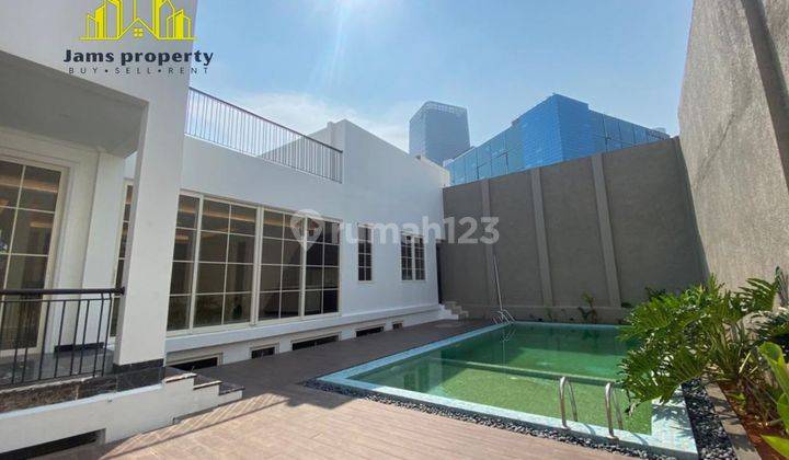 Disewakan Cepat di Area Premium Patran Kuningan 5 Bedroom Swimming Pool Good Condition Jakarta Selatan