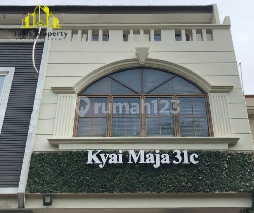 For Rent Fast 3-Storey Shop House 300M2 Spacious Ready to Live Near Senayan Area South Jakarta For Rent Fast 3-Storey Shop House 300M2 Spacious Ready to Live Near Senayan Area South Jakarta
