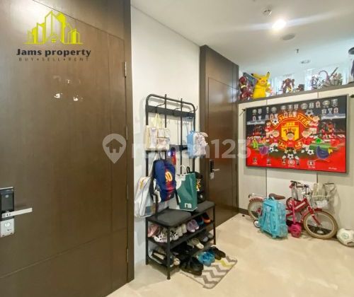 For Quick Sale: Fully Furnished Verde Apartment with 3 Bedrooms, 230 m2 Area, Private Elevator, South Jakarta