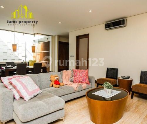 Disewakan Rumah 3+1 BR Luas 320m2 Senopati Area Strategis Unit Jakarta Selatan