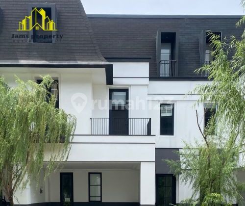 Theta House Town House Modern Classic Style Diarea Pondok Indah Jakarta Selalatan Dengan 3 Lantai Luas 302 m2 3 KM . Dekat Ke Tol, Dekat Pim Dan Continental Hotel.. 2