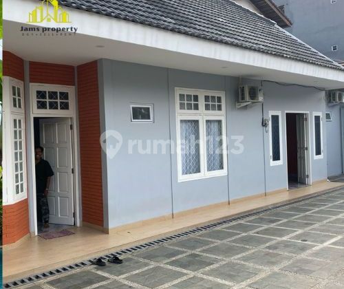 Dijual Rumah Mewah 5 Br Luas 400 M2 Strategis Unit Kebayoran Baru, Jakarta Selatan