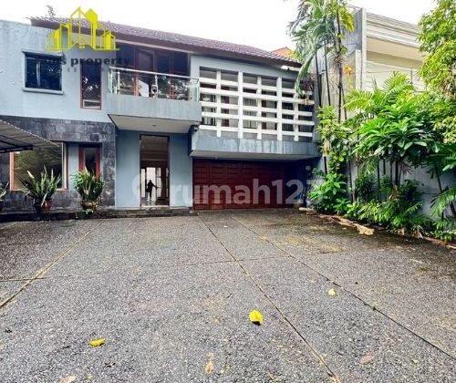 Disewakan Cepat Rumah 3 Br Luas 389 M2 2 Lantai Bagus Menteng, Jakarta Pusat Disewakan Cepat Rumah 3 Br Luas 389 M2 2 Lantai Bagus Menteng, Jakarta Pusat