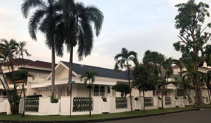 Rumah American Classic di Pondok Indah 1