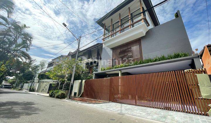 Rumah Modern 4 Lantai di pondok indah Jakarta Selatan   1