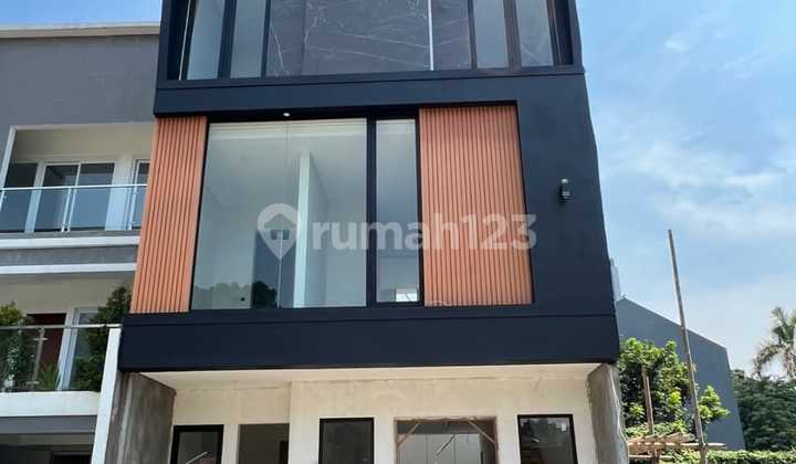 Rumah Tamaya Residence 3 Lantai di Cilandak Jakarta Selatan 