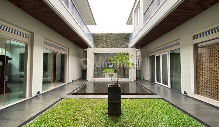 Rumah 3 Lantai Furnished Bagus SHM - Sertifikat Hak Milik di Menteng Raya, Menteng 15