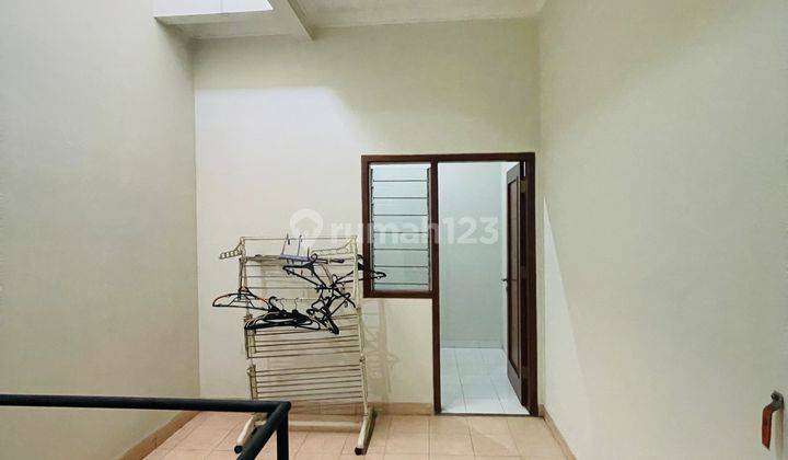  Rumah 2 Lantai Di Dalam Komolek  Semi Furnished Bagus SHM - Sertifikat Hak Milik di Jalan Ciputat Raya, Kebayoran Lama 23