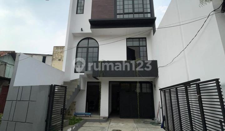 Dijual Rumah Mewah 3BR Luas 190m2 Siap Huni Bangunan Baru Jatiinegara Jakarta Timur Dijual Rumah Mewah 3BR Luas 190m2 Siap Huni Bangunan Baru Jatiinegara Jakarta Timur