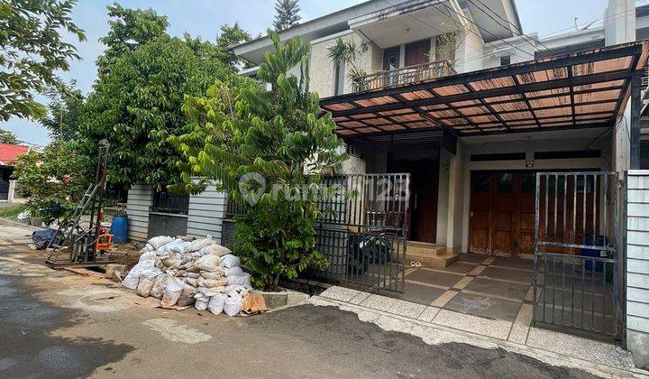 Dijual Rumah 2 Lantai 5 Kamar Tidur Siap Huni Lokasi Strategis Dekan Pintu Tol Pulogebang Jakarta Timur 1