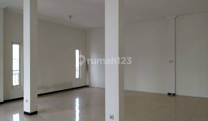 Ruko Jalan Ring Road Utara Jombor Jogjakarta 3