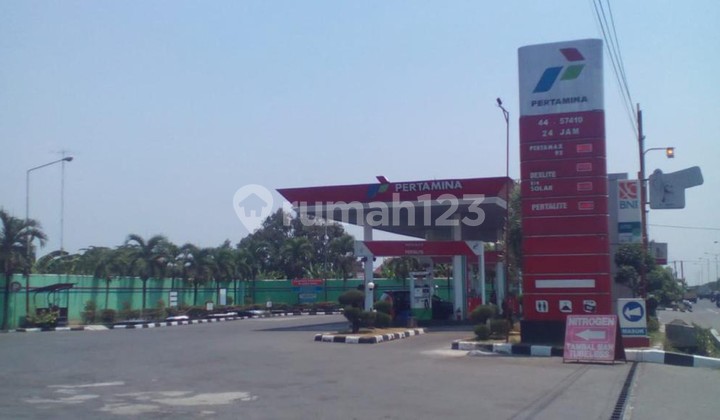 Rumah ini memiliki Luas 205 meter persegi dan lebar depan 15 meter,Terdapat 2 lantai yang terdiri dari 11 kamar tidur,6kamar mandi,dapur,listrik 3500,sumur  Bagi Anda yang ingin berinvestasi usaha kos2an,rumah ini bisa dijadikan sebagai pilihan.Didukung d