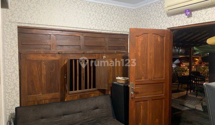 Guest House Nyaman Hanya 100 Meter Dari Alun Alun Kidul 11