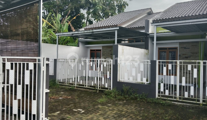 3-BEDROOM HOUSE IN THE SEYEGAN AREA, BUILDING IN LIKE-NEW CONDITION