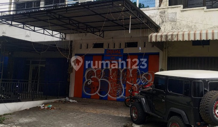 Ruko 3 Lantai di Jalan Raya Banteng Cocok Untuk Usaha atau Kantor Ruko 3 Lantai di Jalan Raya Banteng Cocok Untuk Usaha atau Kantor