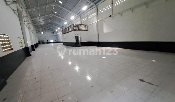 Gudang Luas di Berbah Cocok untuk Usaha Gudang Luas di Berbah Cocok untuk Usaha