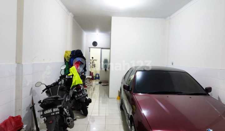 Ruko 3 Lantai Siap Usaha Taman Surya 2