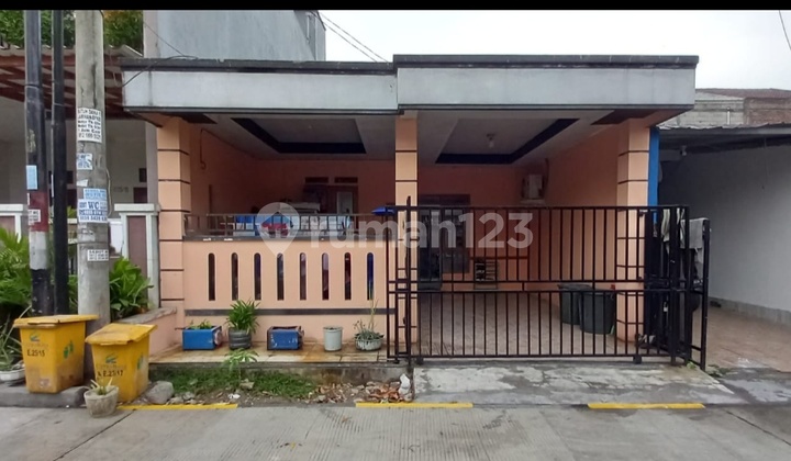 Comfortable House in Graha Raflesia