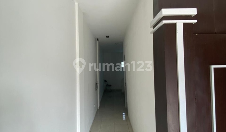 Shop House Ready for Business in the City Center Shop House Ready for Business in the City Center