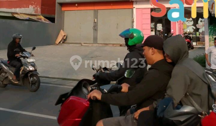 2 Ruko (gandeng) Baru, Jalan Raya Siap Usaha