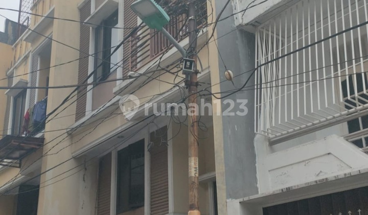 Rumah Bagus Di Pusat Kota