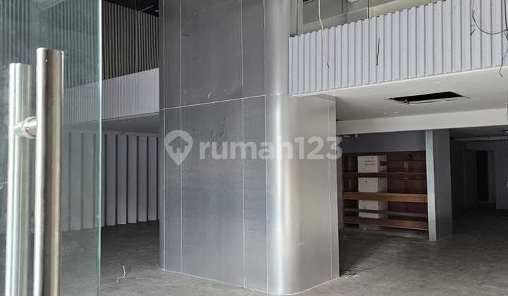 Attached Shop in Kebun Jeruk, Strategic and City Center