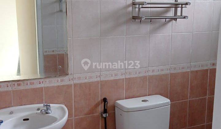 Disewakan Rumah De Latinos  12