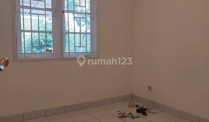 Rumah Dikontrakkan Cantik Siap Huni Kamar Tidur 3, Jarang Ada Dekat Statiun Rawabuntu De Latinos Tangerang Selatan  2