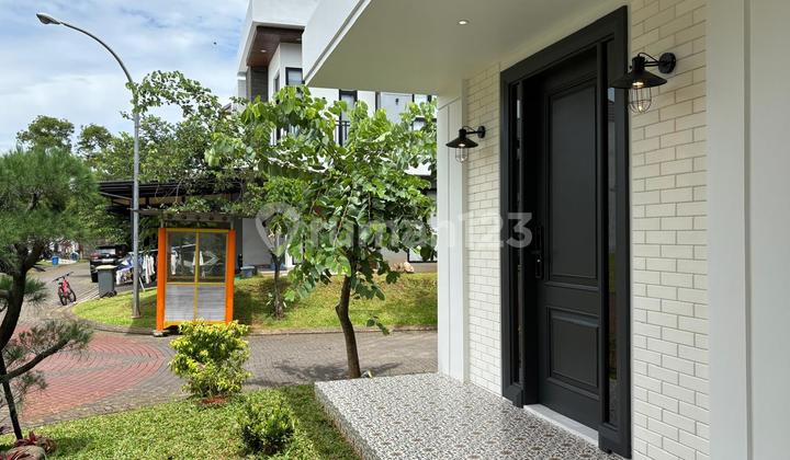 2-Story House in BSD Nusaloka, Tangerang. 2-Story House in BSD Nusaloka, Tangerang.