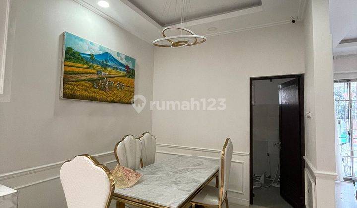 Dijual rumah pik 2 full furnished 8x12.5 2 lantai 3 kamar tidur 2