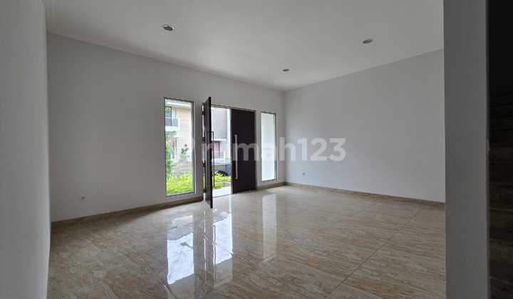 Rumah Pik Golf Island  2