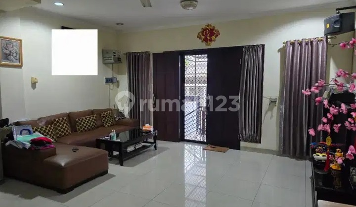 Rumah Kelapa Gading, Kelapa Hibrida, 6X15, 2.5 Lantai, Siap Huni