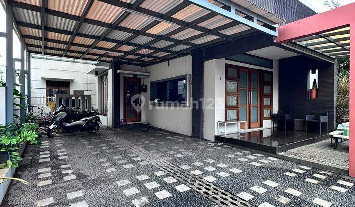 Rumah mewah cantik dalam komplek jakarta barat strategis  1