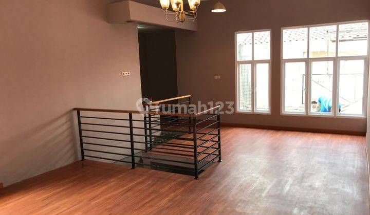 Rumah Ligamas.  Lebar Bisa Dibelah Dua, Beli Sebagian Komplek Liga Mas 2