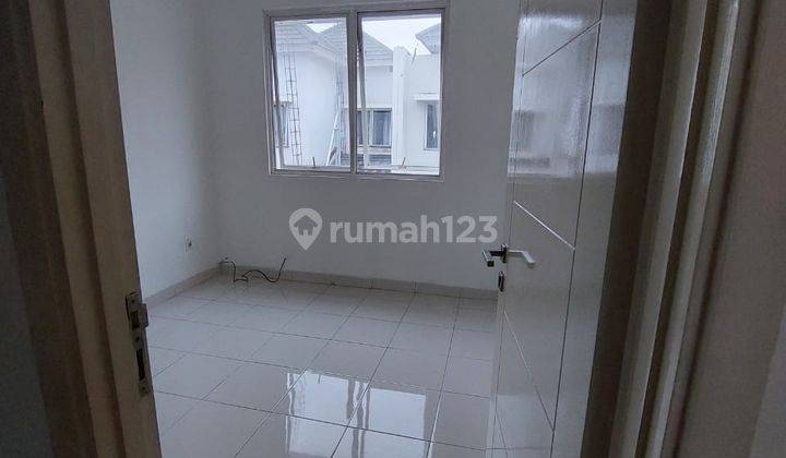 Disewakan Rumah Cantik 2 Lantai di Cluster Acacia Summarecon Bekasi 2