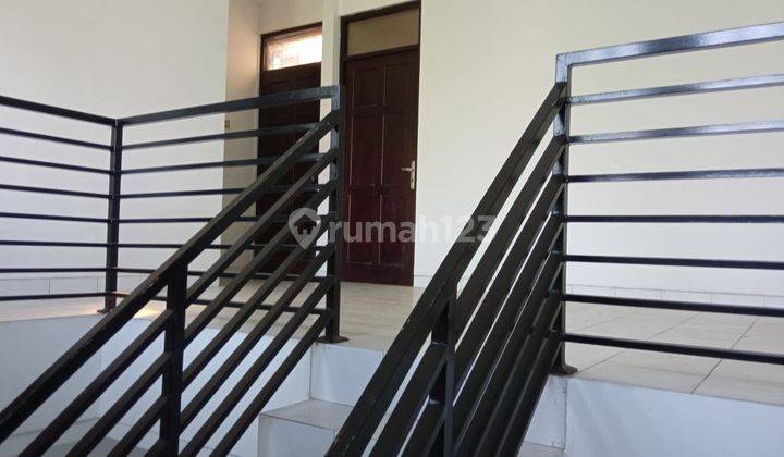 Disewa Rumah Rapih 2 Lantai Siap Huni di Bintang Metropole 4