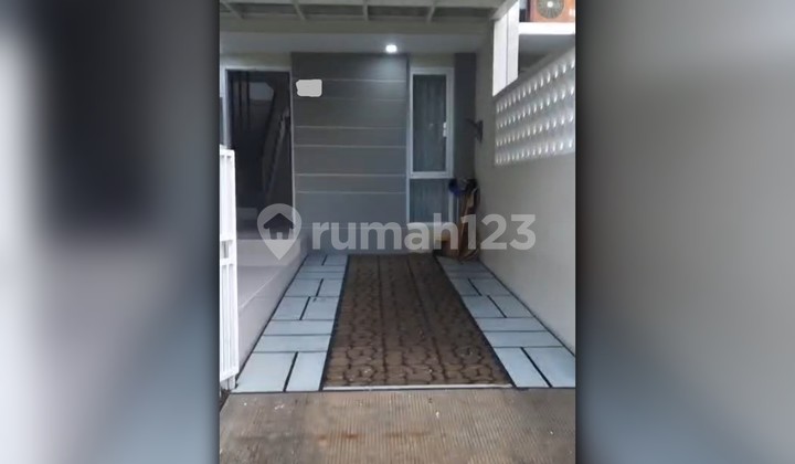 Disewakan Rumah Cantik Asri di Meutia Kirana Bekasi Timur 1