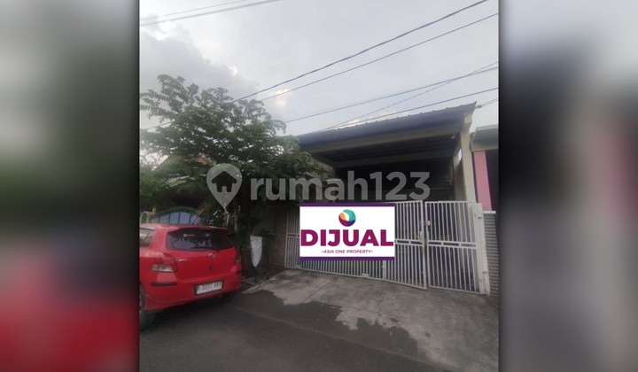 For Sale Exclusive House in Duta Harapan - Sturdy Building, Comfortable Location